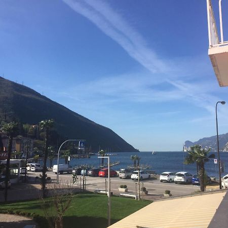 Hotel Monte Baldo Torbole Sul Garda Extérieur photo